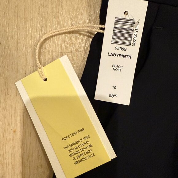 Aritzia Wilfred Labrynth Short - Picture 3 of 6